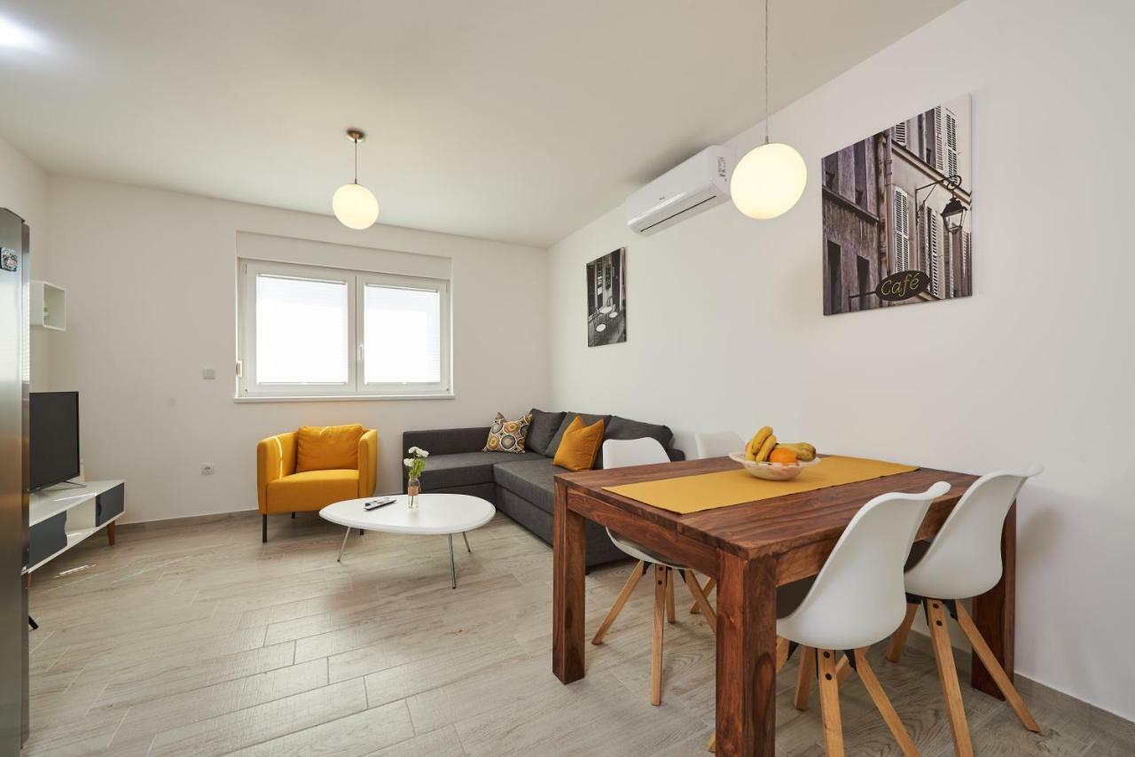 City Apartment Magdalena Trogir Buitenkant foto