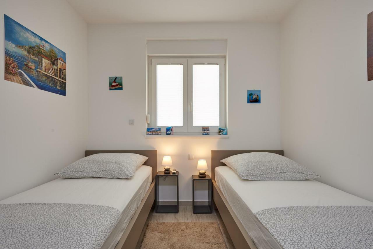 City Apartment Magdalena Trogir Buitenkant foto