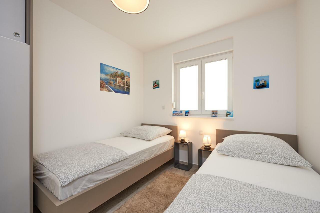 City Apartment Magdalena Trogir Buitenkant foto